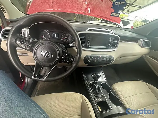 jeepetas y camionetas - Vendo Kia Sorento 2018 2