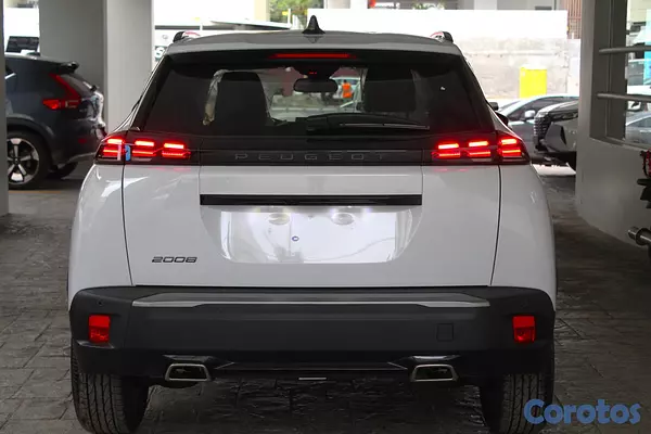 jeepetas y camionetas - Peugeot 2008 Allure 4