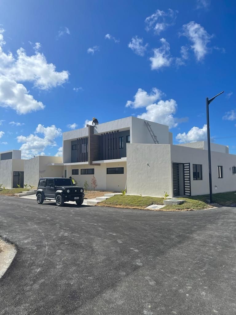 casas vacacionales y villas - Villa Exclusiva en Proyecto Cerrado en Bávaro, Punta Cana 