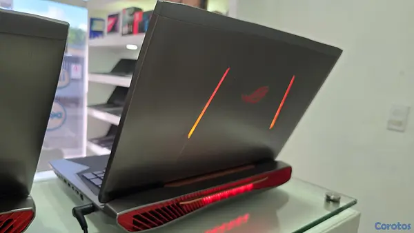 computadoras y laptops - Asus ROG Core i7 2.7ghz Ram 32gb ddr4 Disco 256gb SSD Y 1tb Nvidea Gtx 1070 8gb 6
