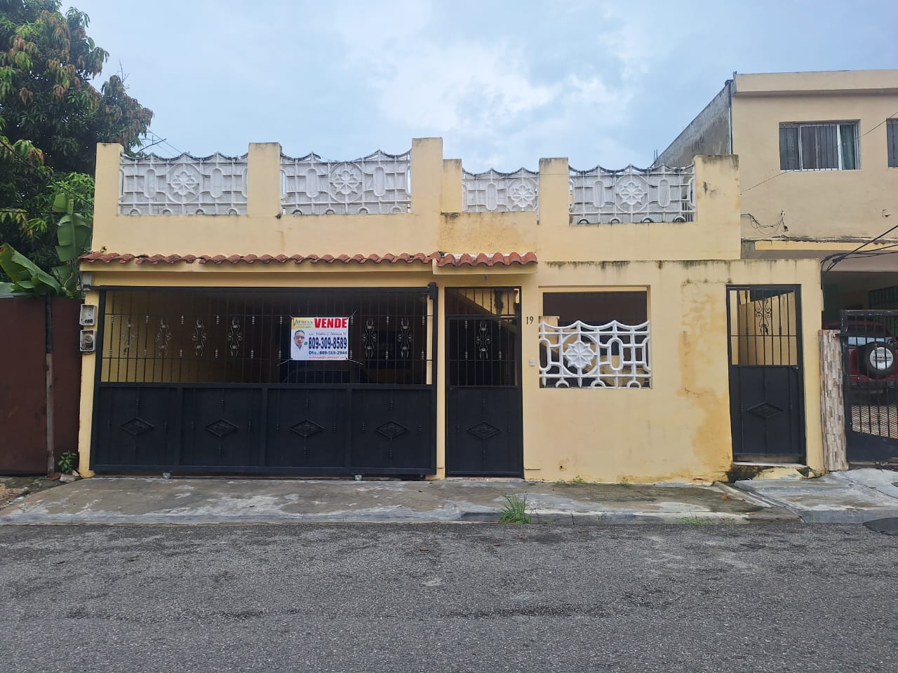 casas - Se vende 2 casas, una por nivel, en Av. Jacobo Majluta