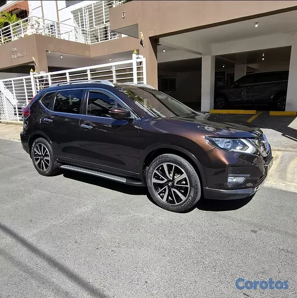 jeepetas y camionetas - Nissan x-trail 2019 muy poco uso como nueva unico dueño 2