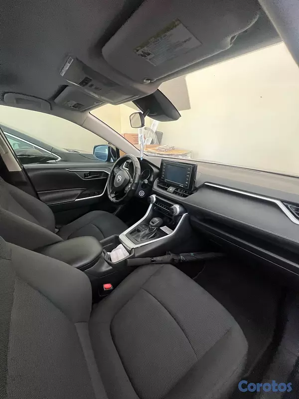 jeepetas y camionetas - Toyota rav-4 2020 LE  3