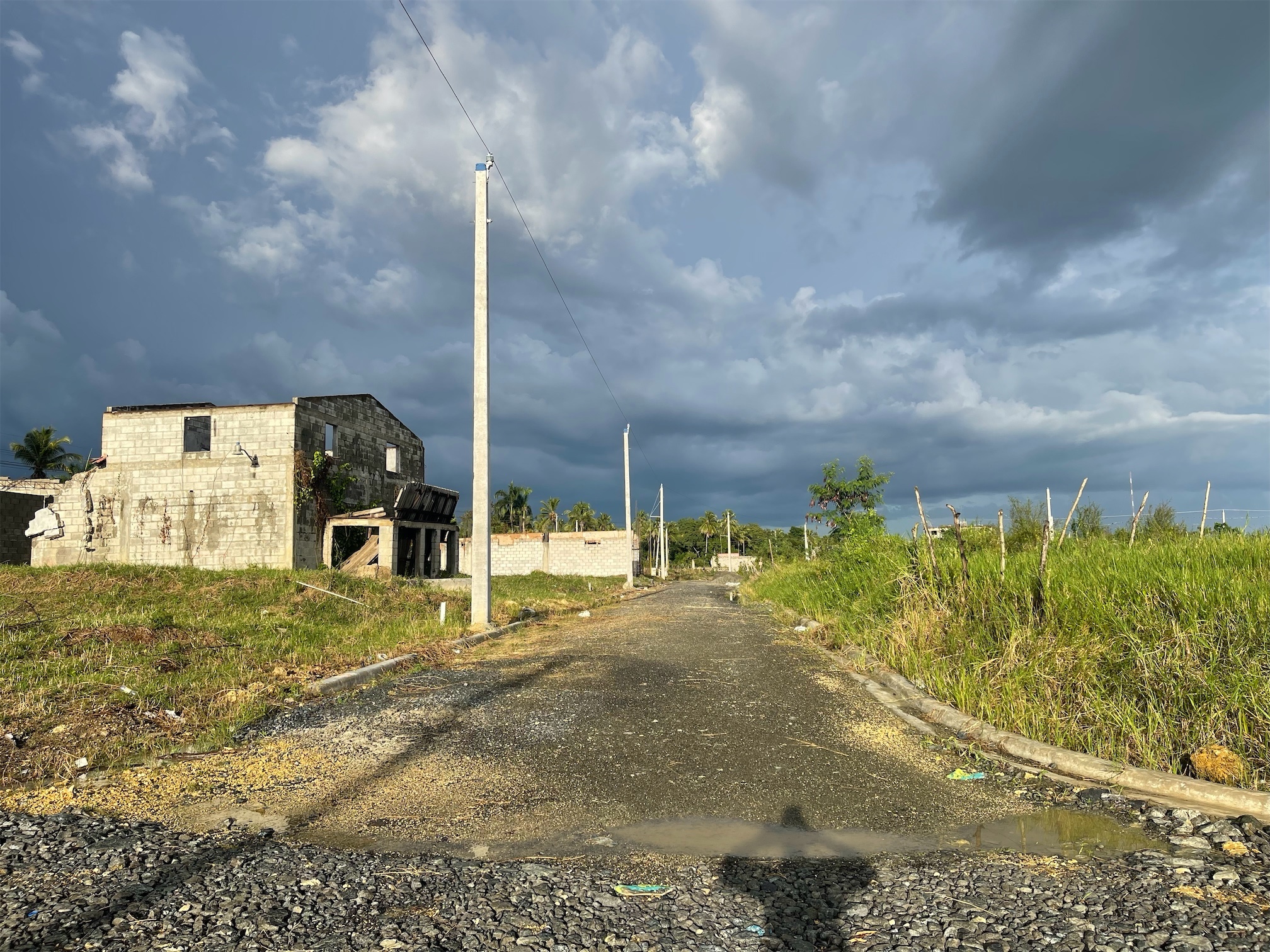 solares y terrenos - Vendo terreno con título de  propiedad en Santo Domingo  3