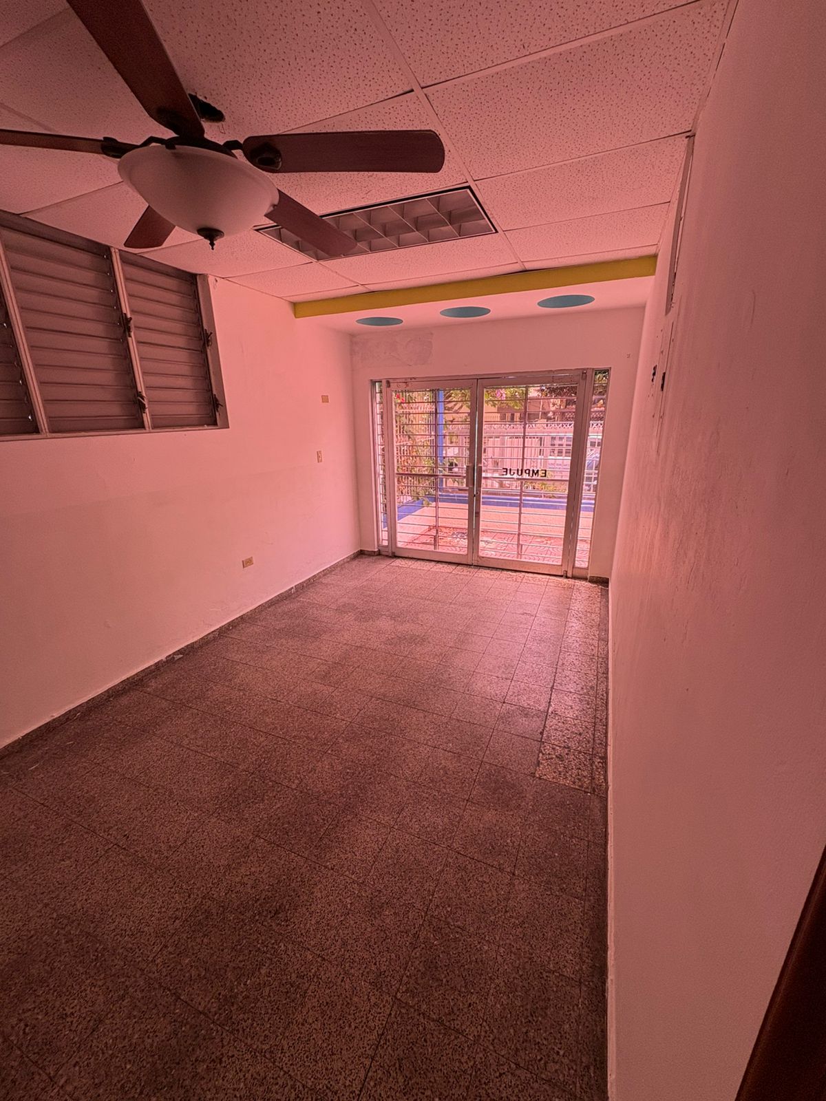 oficinas y locales comerciales - Local centrico en Gazcue 4