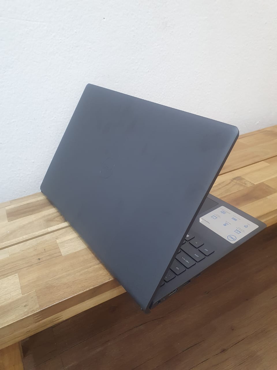 computadoras y laptops - Laptop Dell Inspiron 15, AMD Ryzen 7 7730U, 16GB RAM, 512GB SSD, 15.6" FHD nueva 5