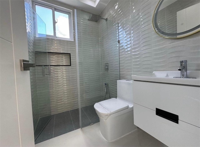 casas - Hermosa Casa en Venta de dos Niveles en Proyecto Cerrado. 1