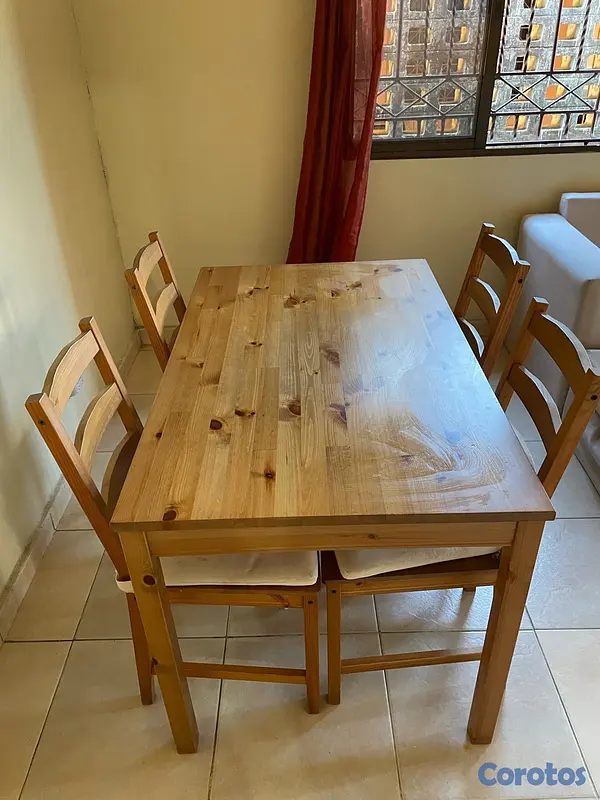muebles y colchones - 🪑 Comedor IKEA de 4 Sillas – Madera de Pino (Con Cojines) — 10,000 RD$ 2
