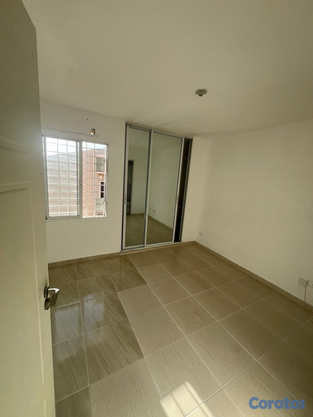 apartamentos - Vendo apartamento! En la Jacobo majluta, santo Domingo norte.
 6