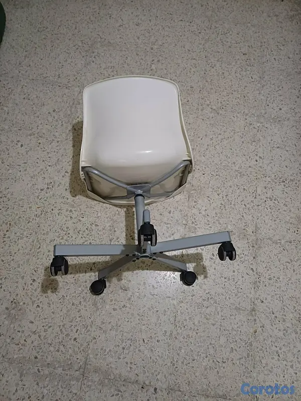 muebles y colchones - Silla Ikea Snille  4