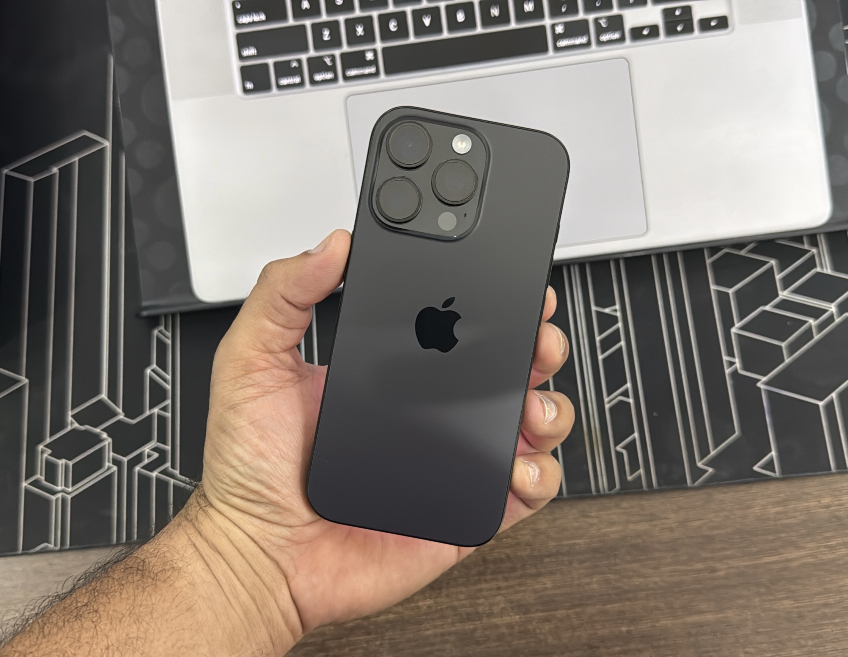 celulares y tabletas - iPhone 16 Pro 256GB E-SIM Como Nuevo RD$ 66,500 NE 0