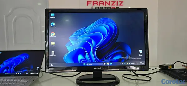 computadoras y laptops - Monitor ViewSonic 24 Pulg hdmi Trae Bocinas interna  2