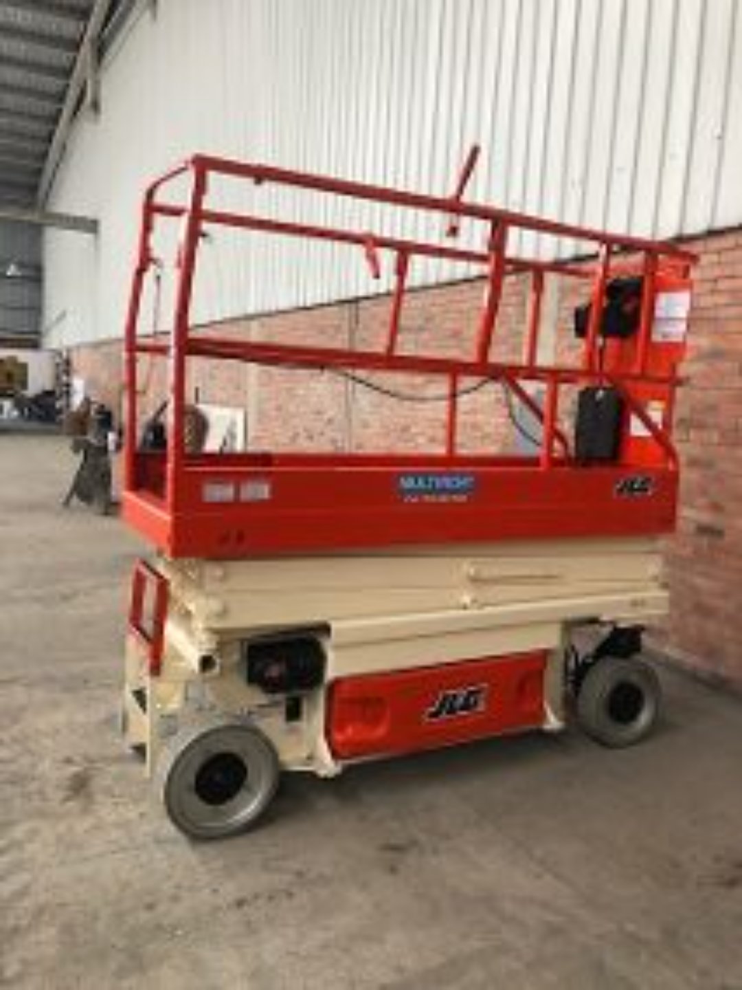 otros vehiculos - TIJERILLA Y MANLITF MALECÓN 4