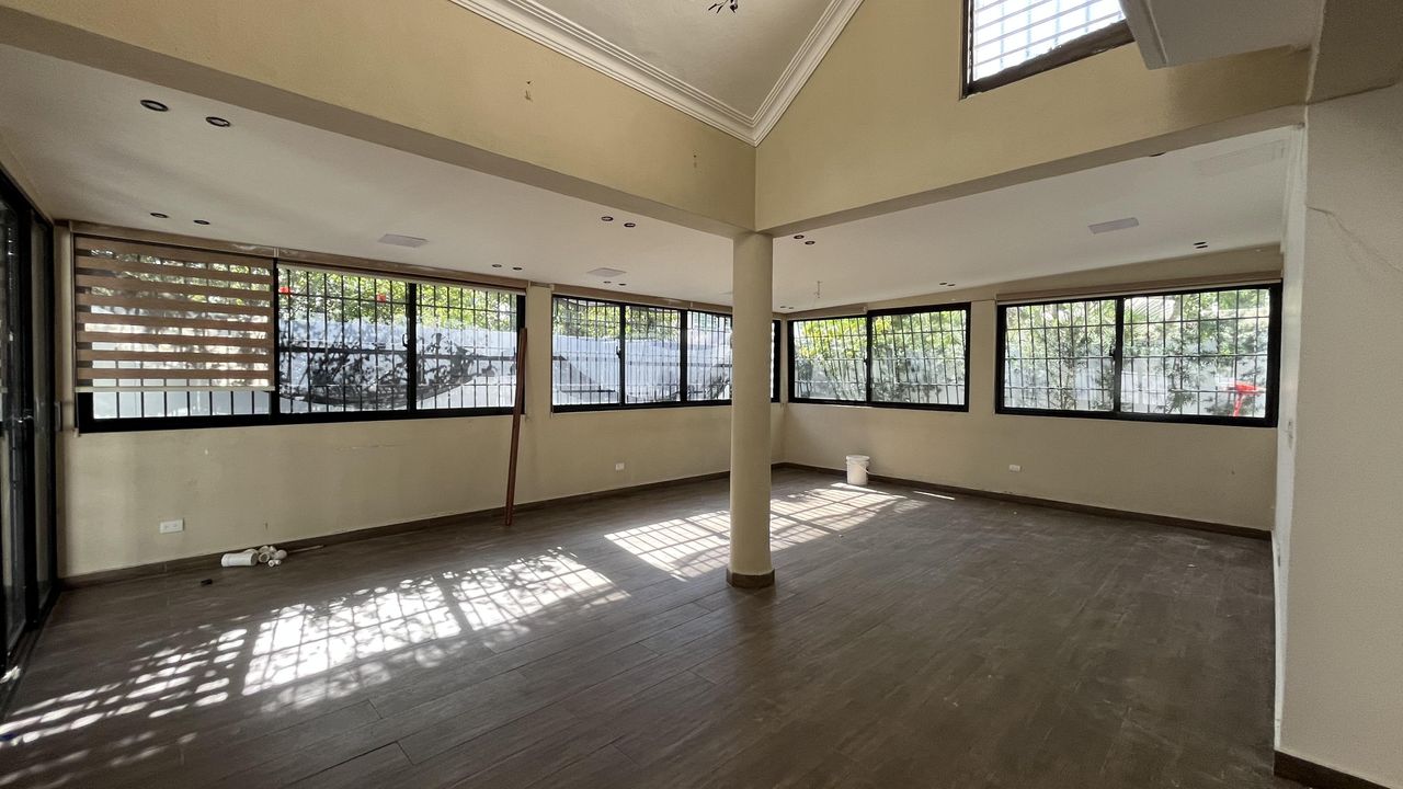 casas - Casa para oficina o uso comercial en El Millon  4