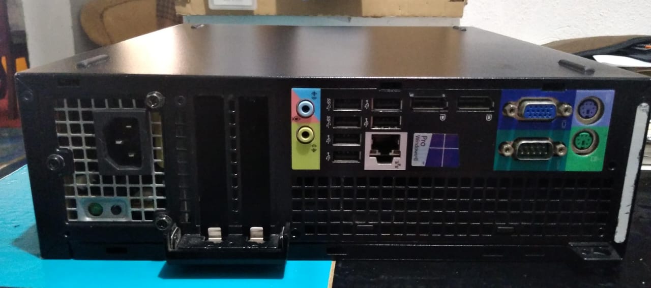 computadoras y laptops - SE VENDE CPU DELL i5 EN VILLA MELLA 0