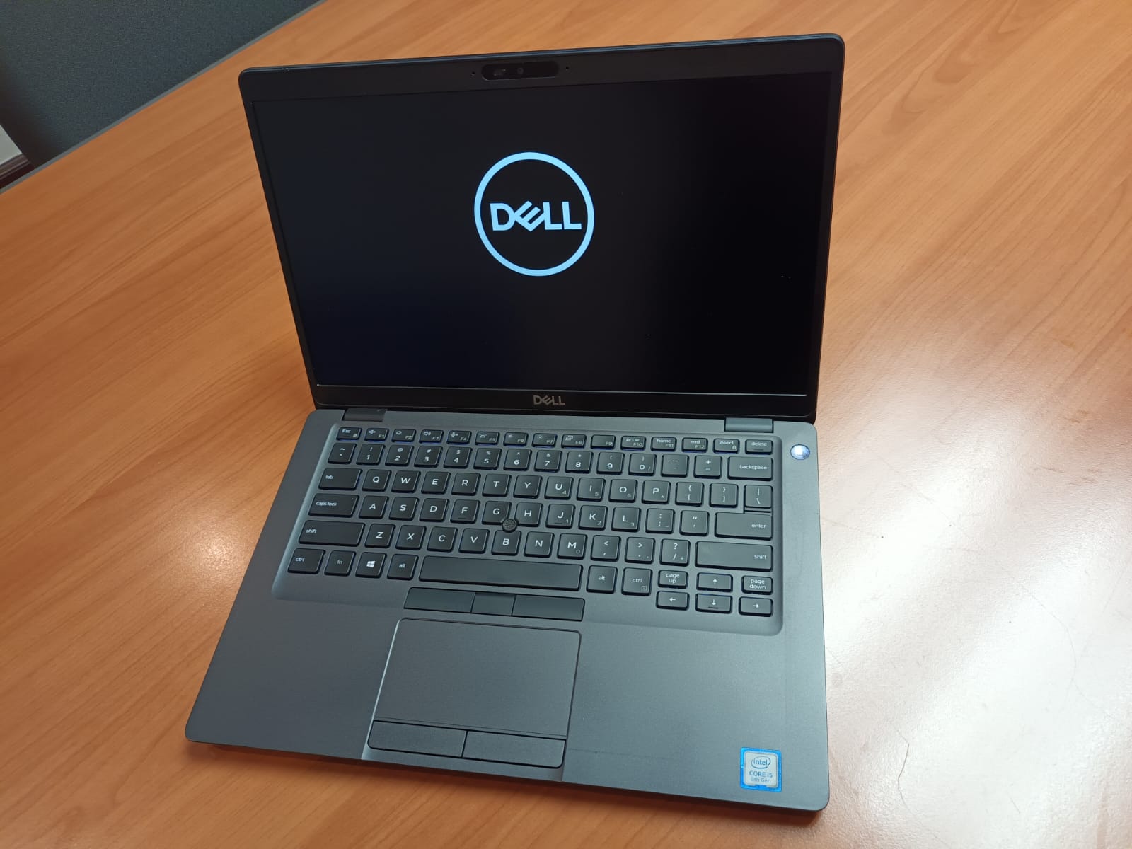 computadoras y laptops - Laptop Dell 5400 i5 de 8va Gen, 16GB Mem, 256 SSD 1
