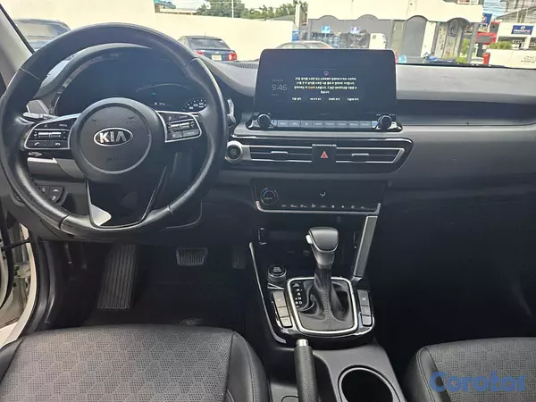 jeepetas y camionetas - KIA SELTOS 2022 BLANCO DIESEL 9