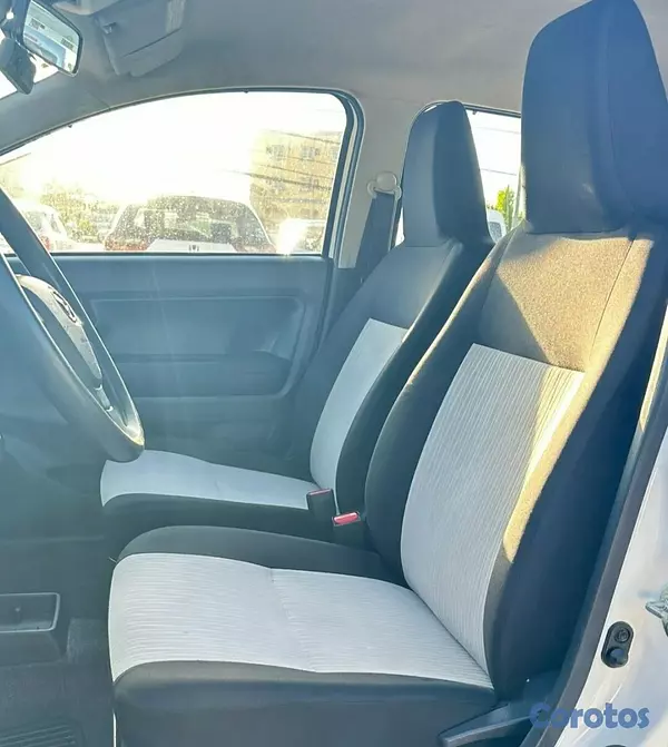 carros - 2020 Daihatsu Mira  2