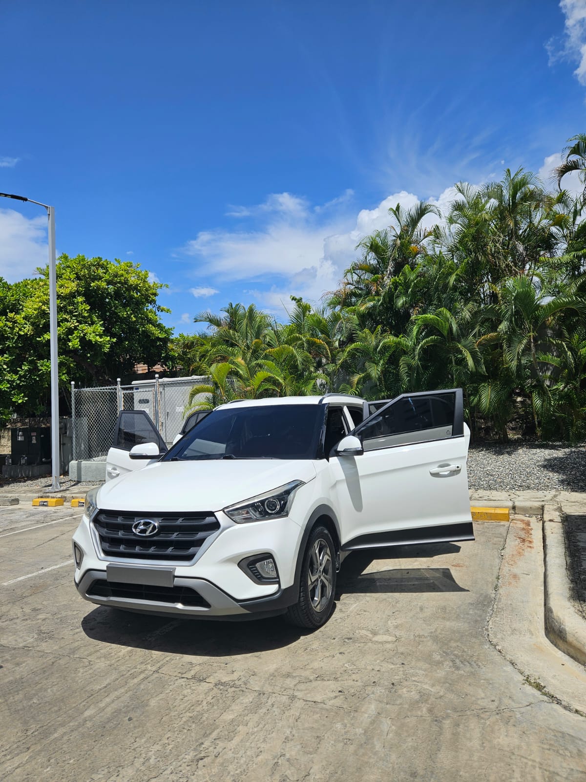 jeepetas y camionetas - se vende Cantus blanca 0