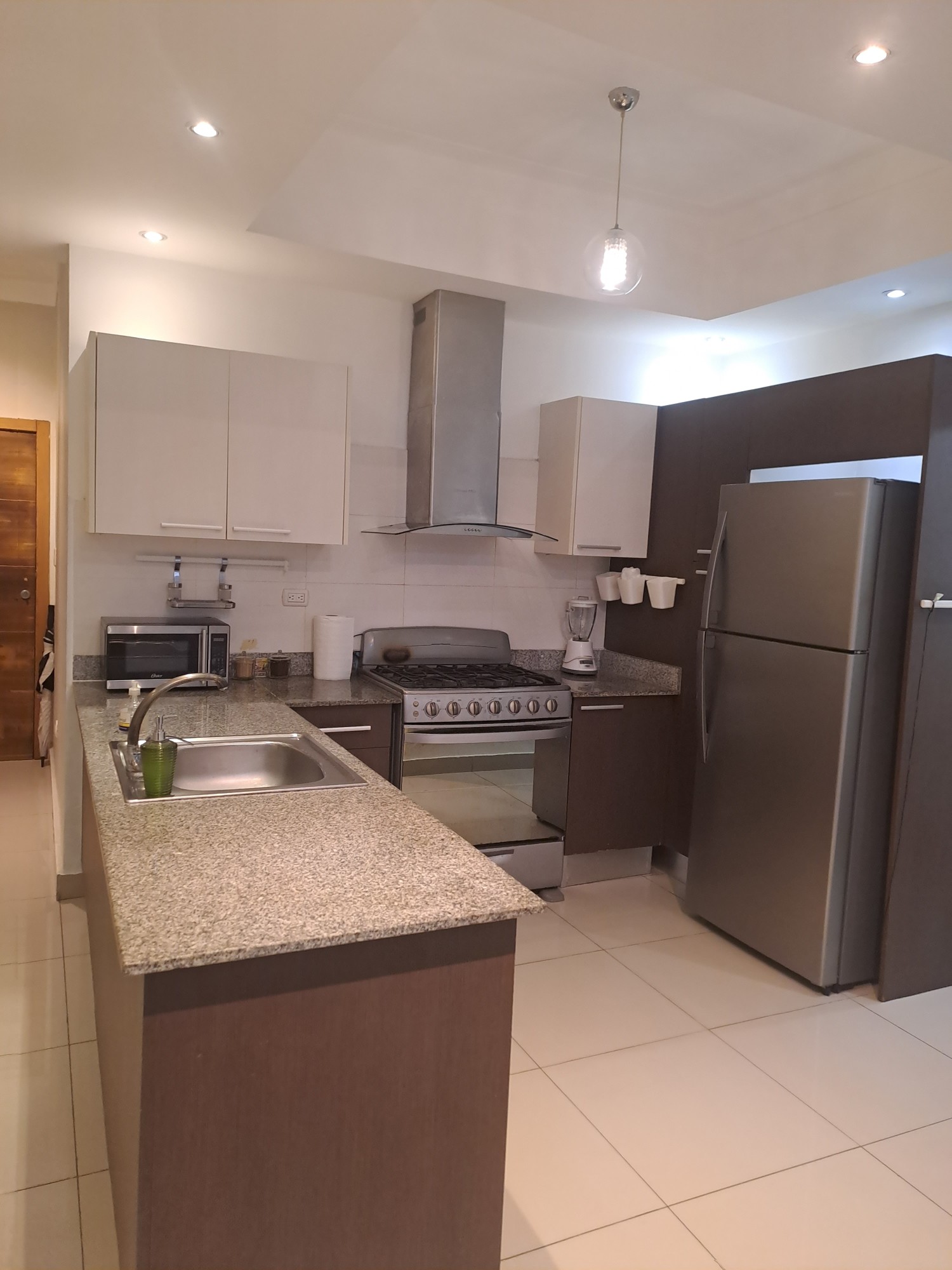 apartamentos - Apartamento  con terraza amueblado 2do piso en serralles 
 8