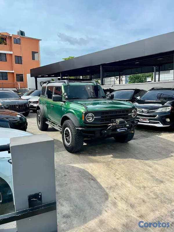 jeepetas y camionetas - Ford Bronco Badlands Sasquatch 2022 
 2