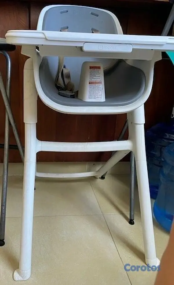 cuidado y nutricion - Vendo silla de comer Bebe marca 4moms usado como n 2