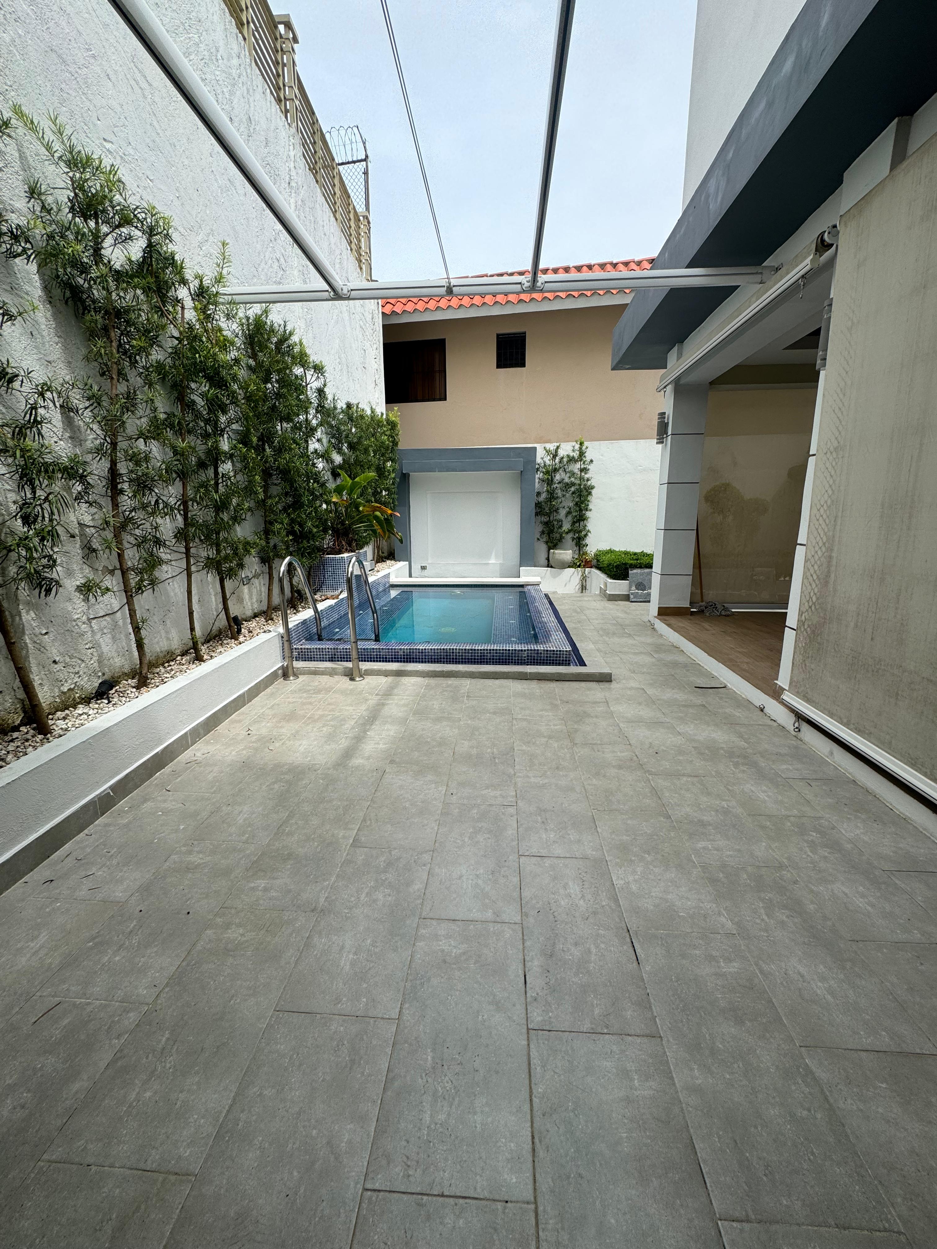 casas - Vendo hermosa casa en Arroyo Hondo 3ro  9