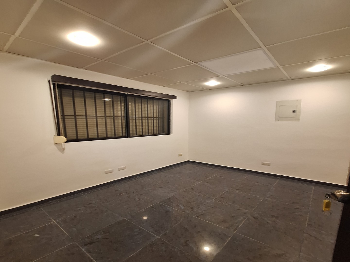oficinas y locales comerciales - Rento Local en Naco para Oficina