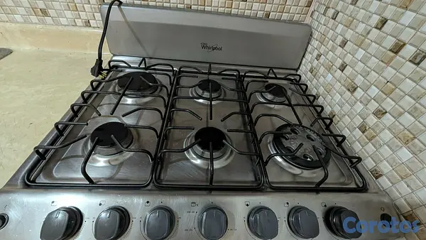 electrodomesticos - Estufa Whirlpool INOX. 6 Hornillas 4