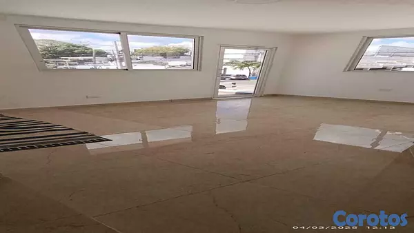 oficinas y locales comerciales - ¡Alquilo Espacio Ideal para Dealer de Vehículos en Bella Vista! 5