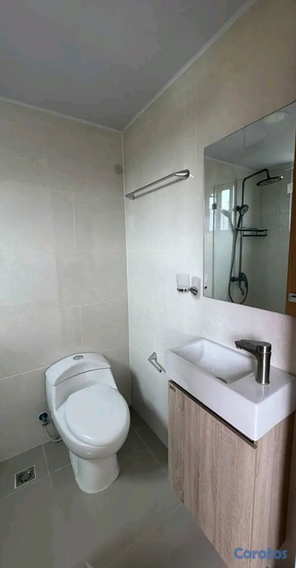 apartamentos - avenida independencia apto  110 m2 2 habitaciones  un parqueo  con ascensor   4