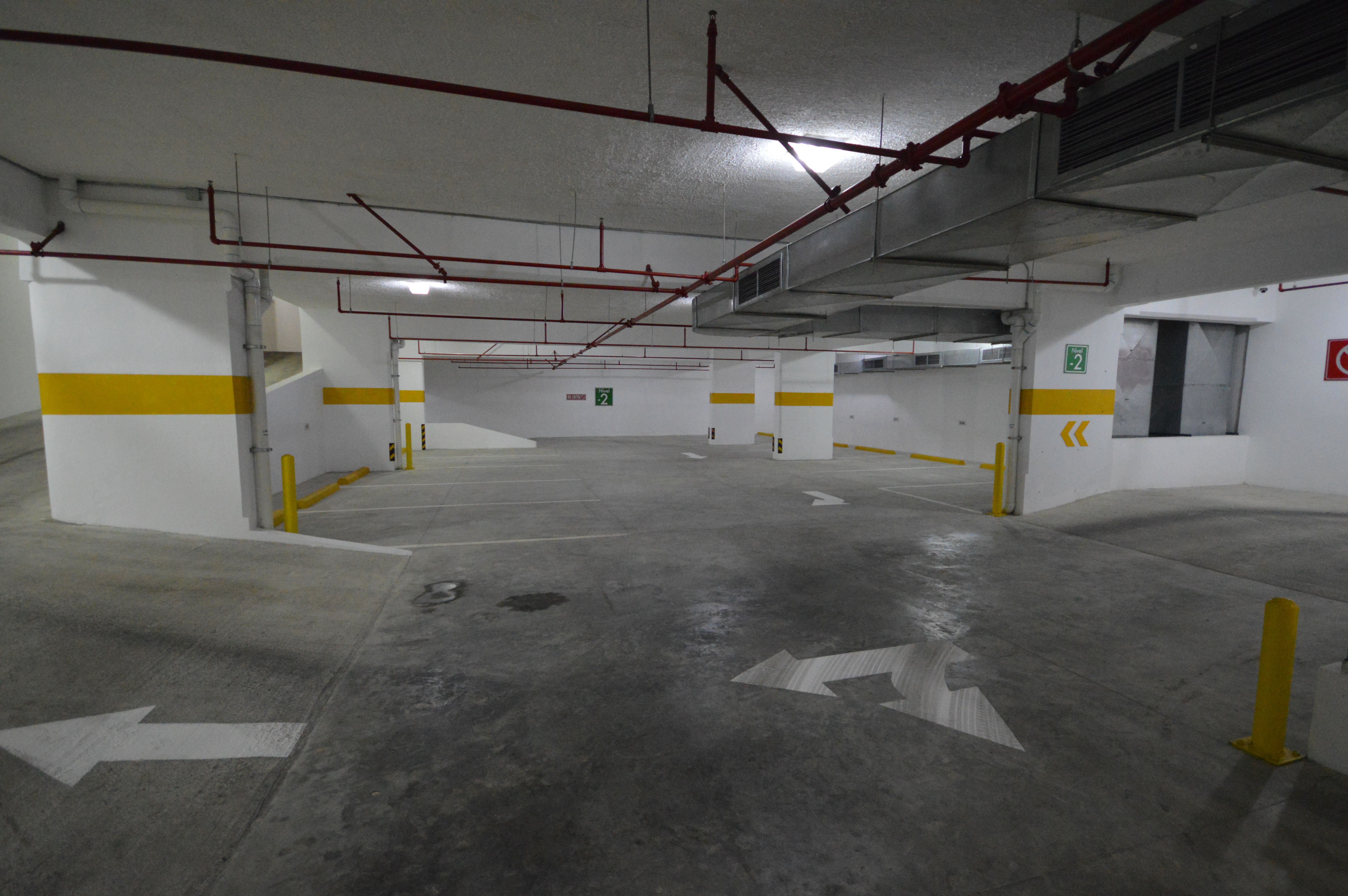 oficinas y locales comerciales - Torre Empresarial en Venta en el Centro de Piantini 7