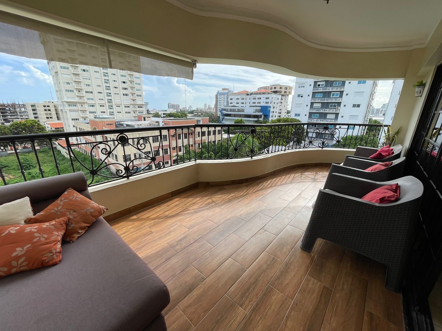 apartamentos - Vendo apto en La esperilla m260. Mt2. Piso alto 5