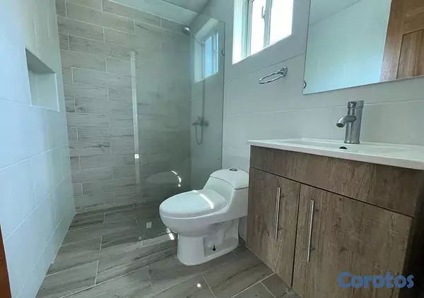 apartamentos - vendo en el millón dos habitaciones 2.5 baños dos parqueos lineales servicio 3