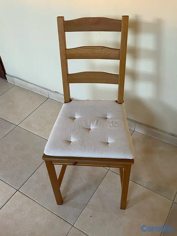 muebles y colchones - 🪑 Comedor IKEA de 4 Sillas – Madera de Pino (Con Cojines) — 10,000 RD$ 3