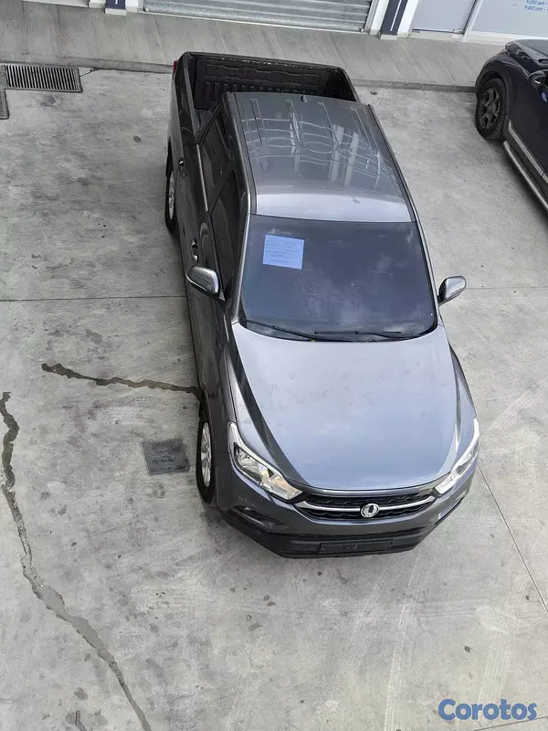 jeepetas y camionetas - KGM REXTON 2021 GRIS OSCURO DIESEL 4