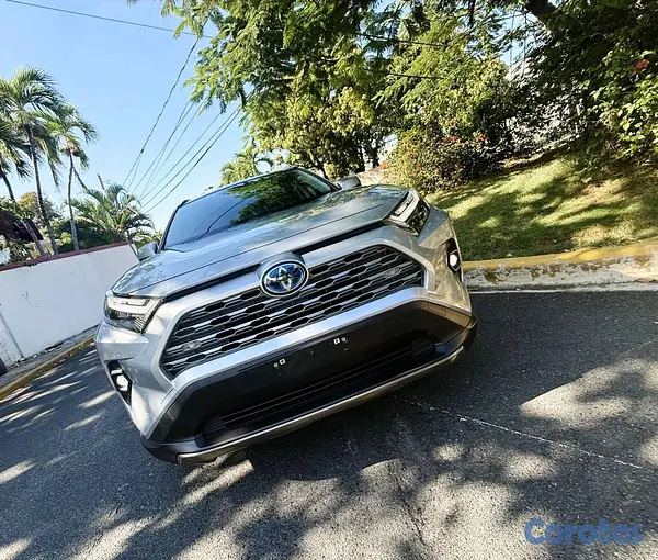 jeepetas y camionetas - Toyota rav4  4