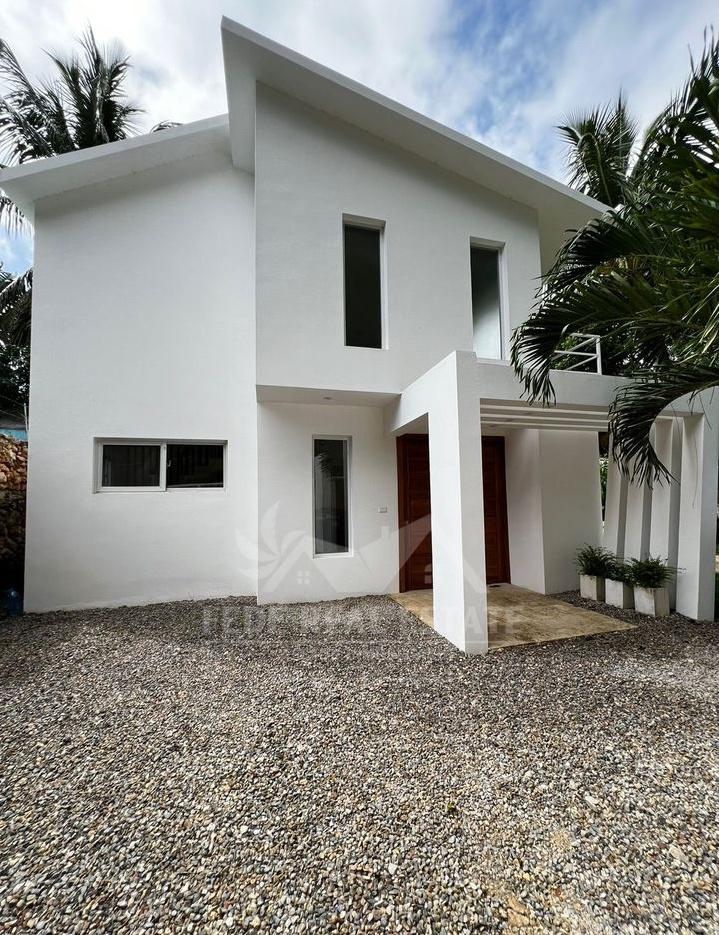 casas vacacionales y villas - VILLA DE 2 HABITACIONES A PASOS DE LA PLAYA