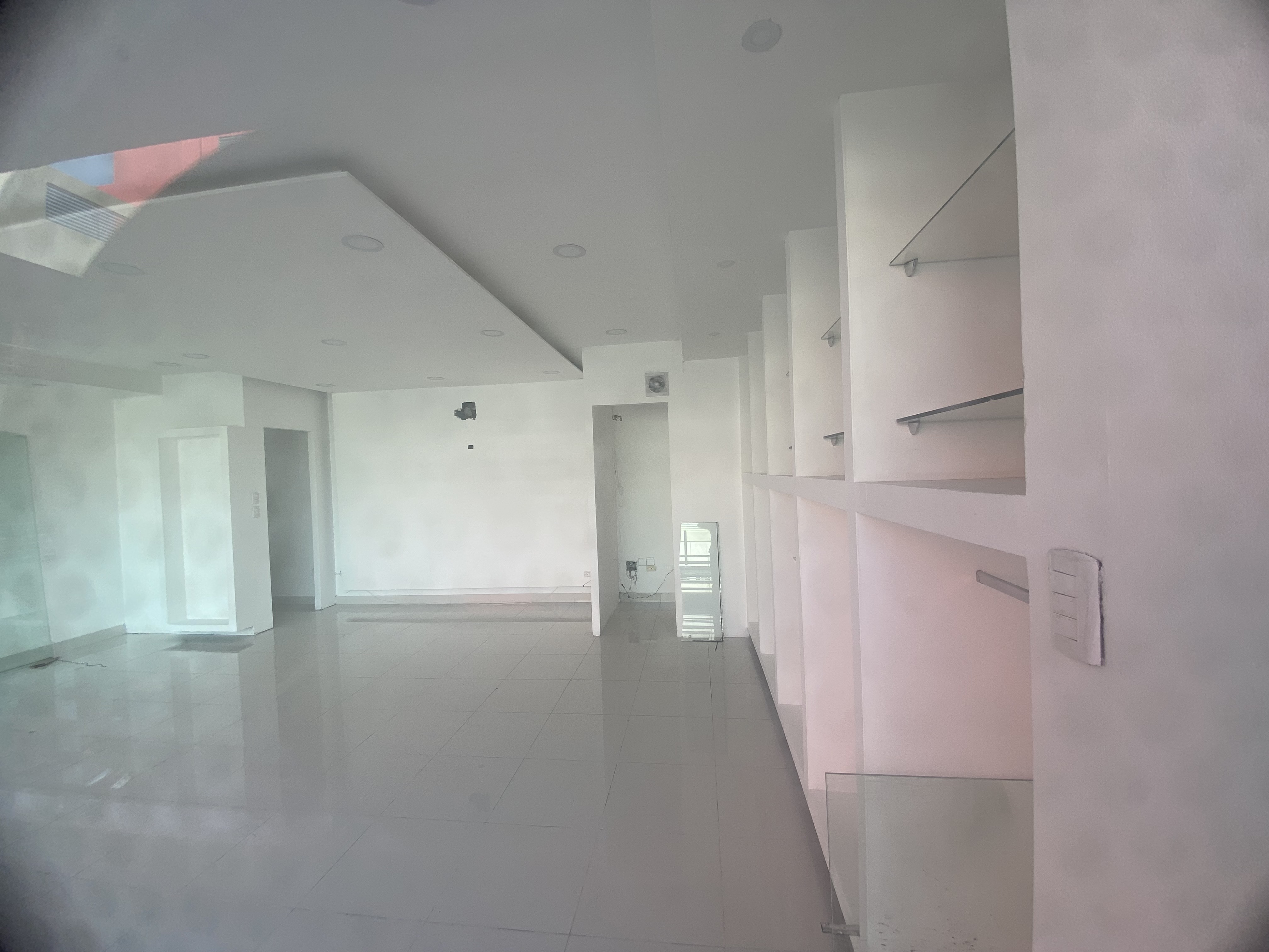 oficinas y locales comerciales - se alquila  1