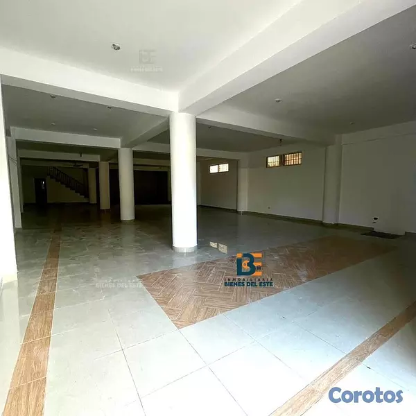 oficinas y locales comerciales - DE VENTA Amplio LOCAL COMERCIAL de Dos Niveles 📍EN 5