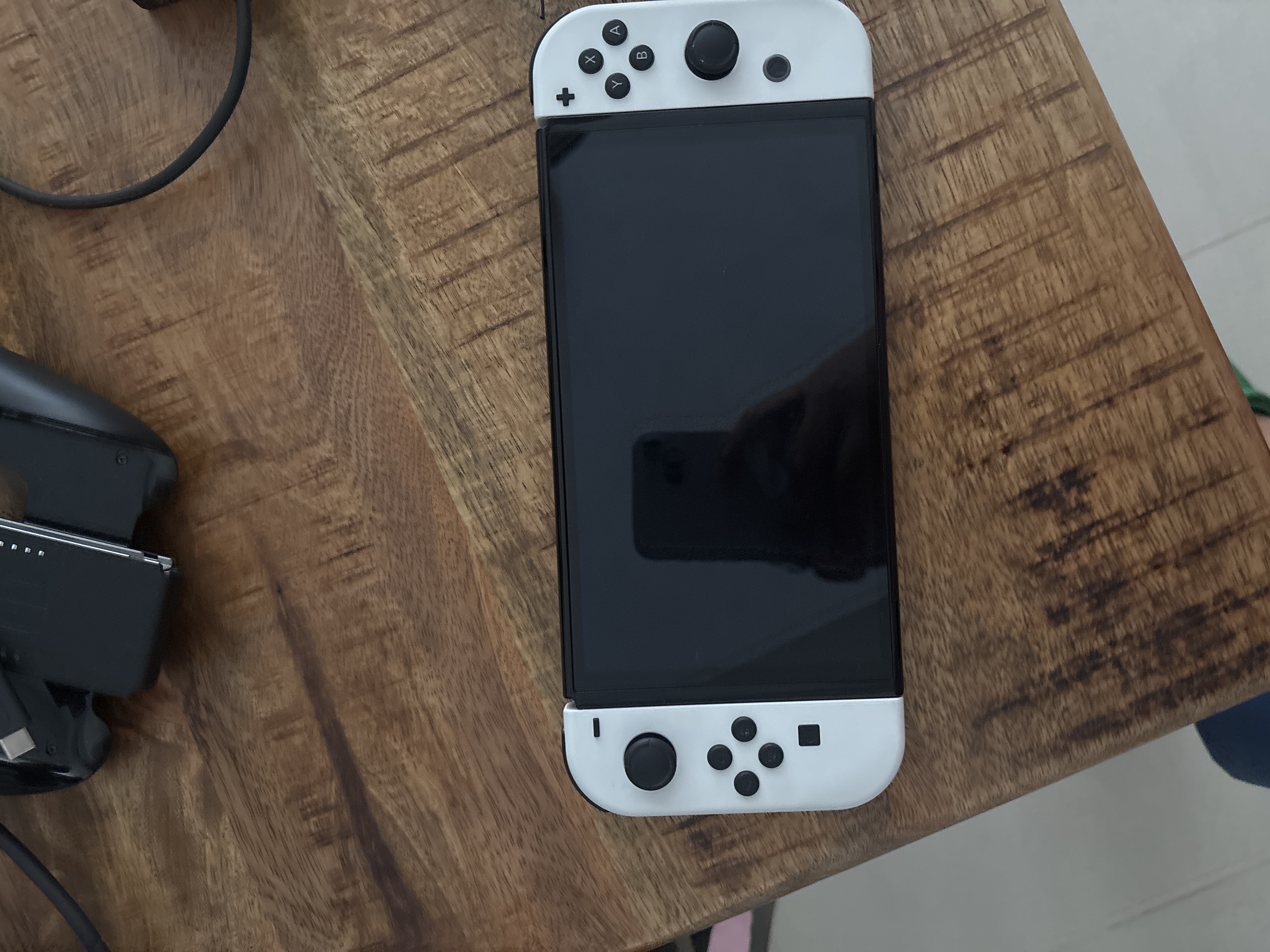 consolas y videojuegos - Vendo Nintendo Switch OLED