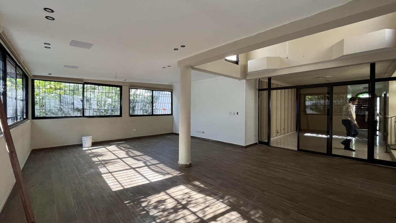 casas - Casa para oficina o uso comercial en El Millon  8