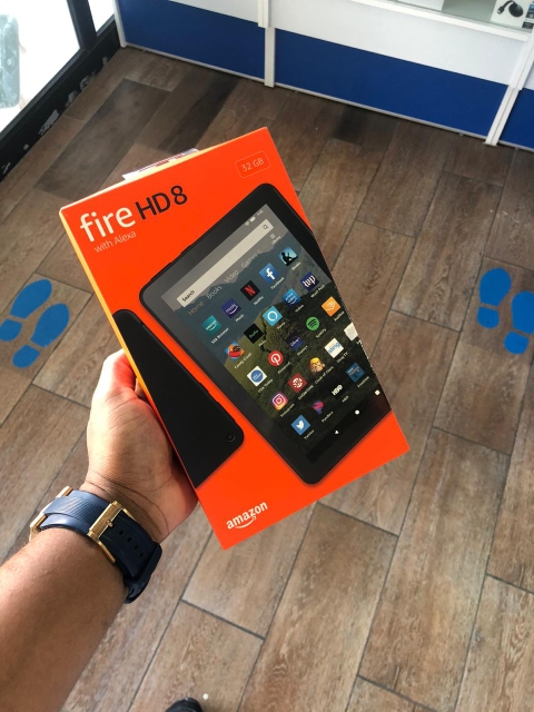 celulares y tabletas - TABLE AMAZON FIRE 8 32GB