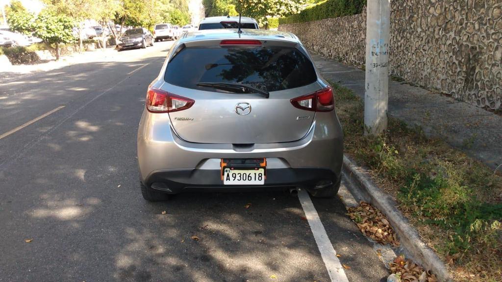 carros - Mazda demio 2016 3