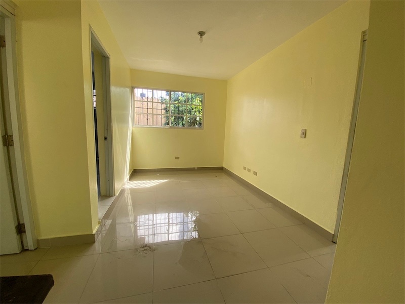 casas - Venta de casa de 340tms próximo a la Charles de Gaulle con amplio patio  3