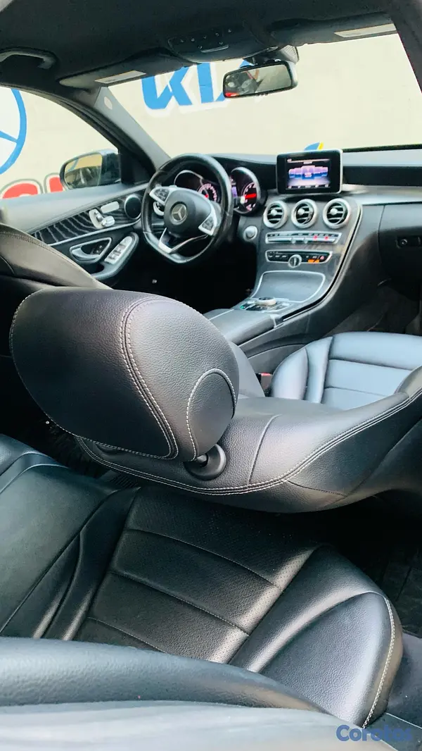 carros - Mercedes benz 2017 impecable sin detalles  7