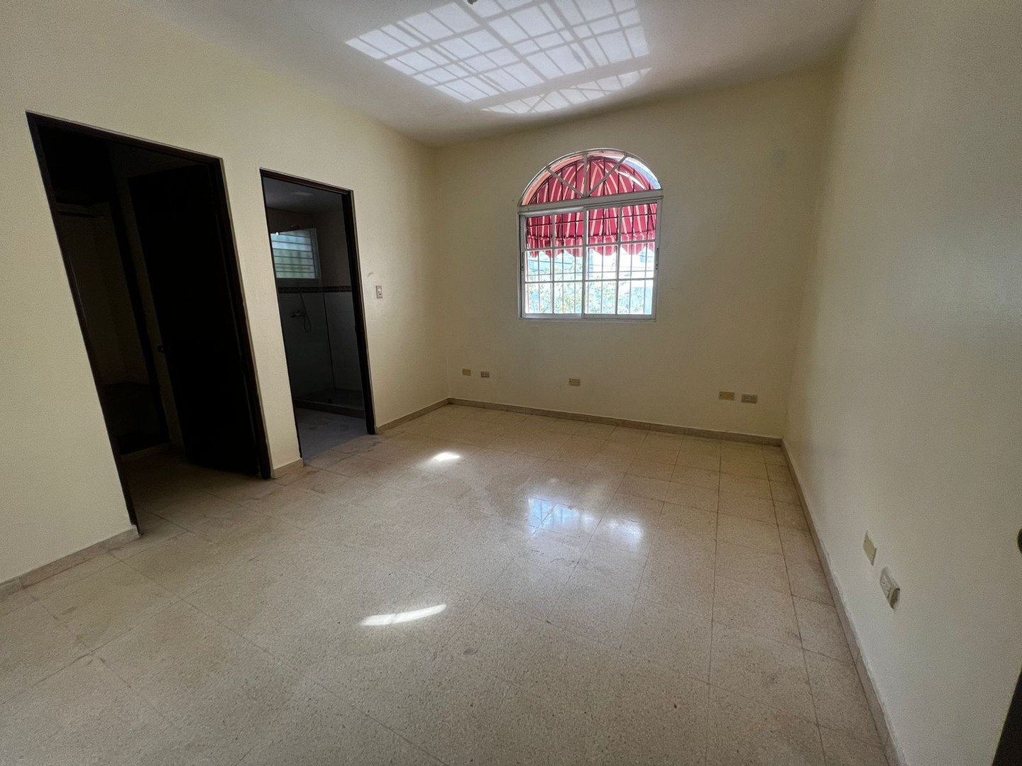 apartamentos - Apartamento clásico en Corales del Sur (Segundo piso)  6