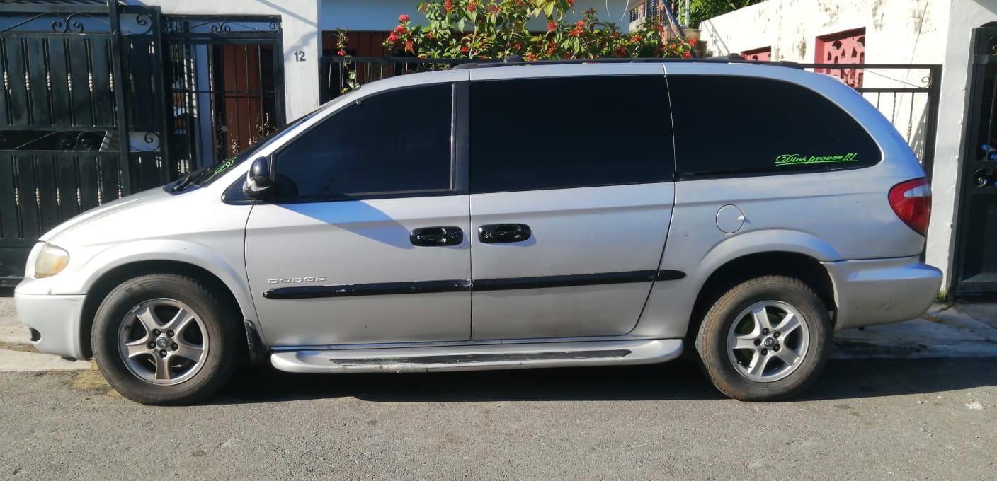 otros vehiculos - Dodge Caravan Sport 2001 2