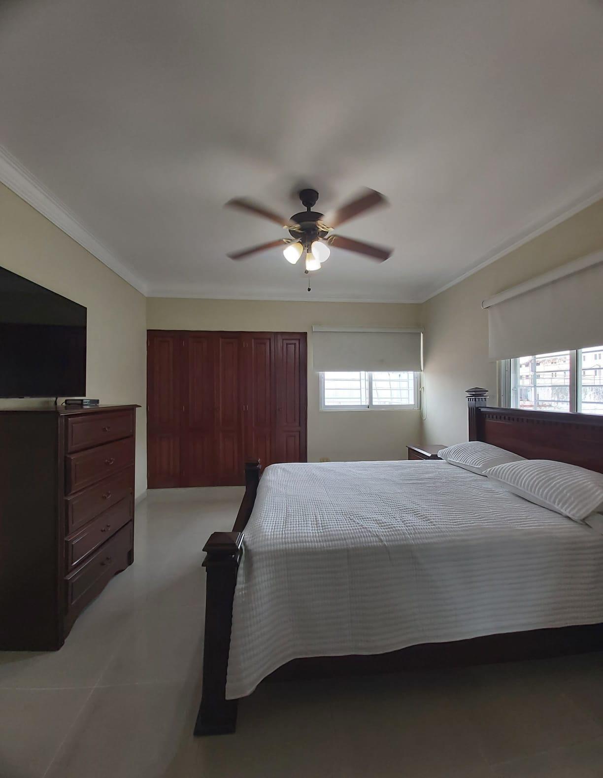 apartamentos - Se Renta Apartamento Amueblado En El Gala Sin Inte 3