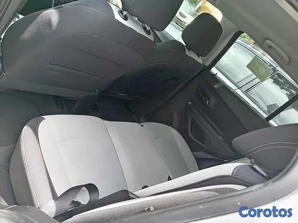 jeepetas y camionetas - CHEVROLET TRAX 2018 7